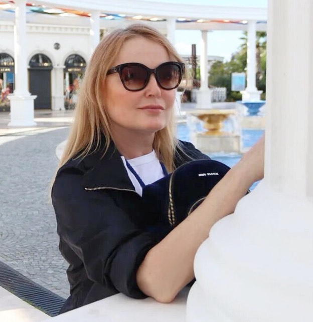 Лариса Вербицкая - «Я личность творческая — хочу творю, хочу вытворяю.» Так бы сказали в Одессе.🤗

 Как и у каждого народа,  у одесситов есть свой язык, который никогда не перепутаешь с любым другим г...