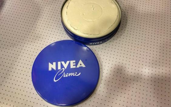 Универсальный увлажняющий крем NIVEA Creme фото