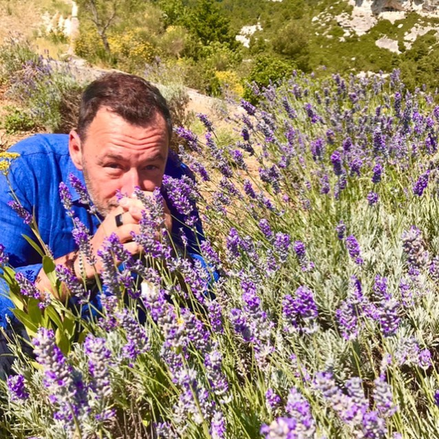 Herve Gambs - it's lavender time in the south of France 😜
#hervegambs #perfume #nicheperfume #perfumedesigner