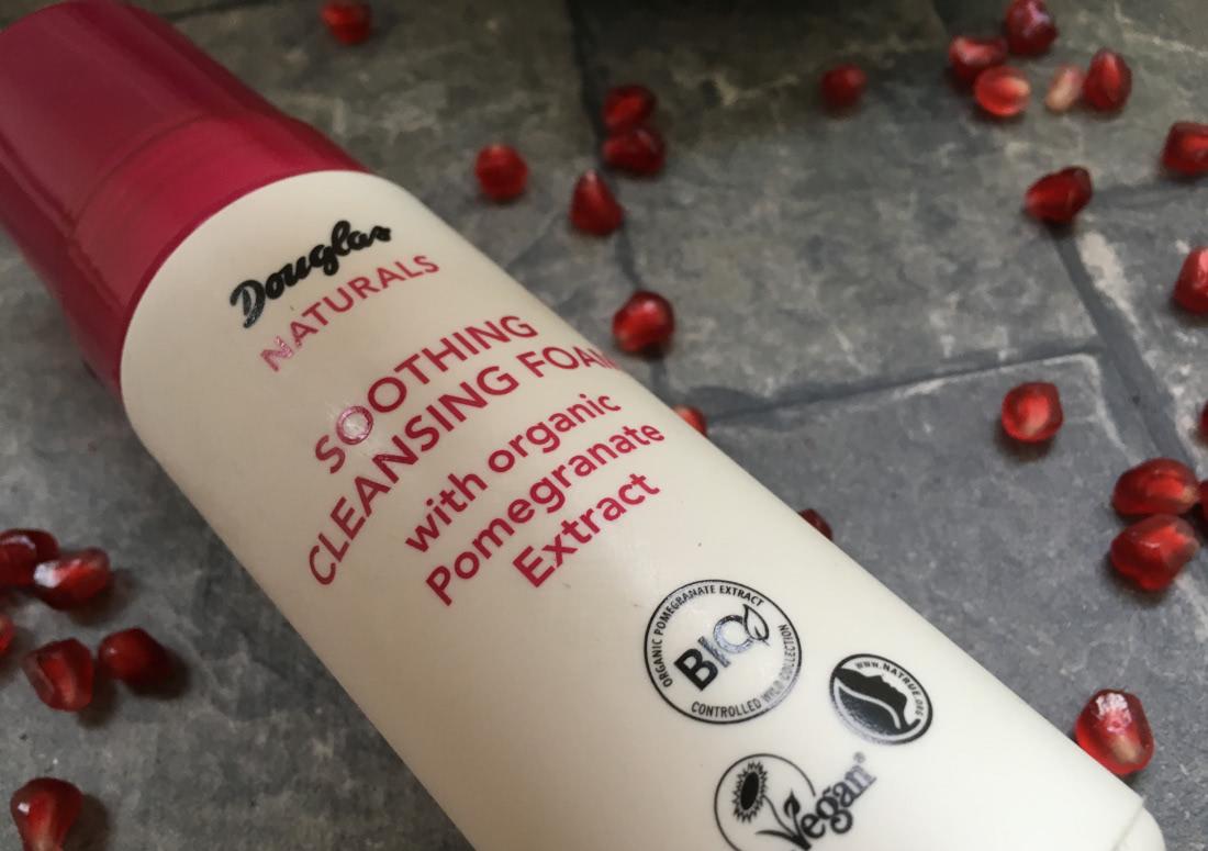 Douglas Soothing Cleansing Foam with Organic Pomegranate Extract