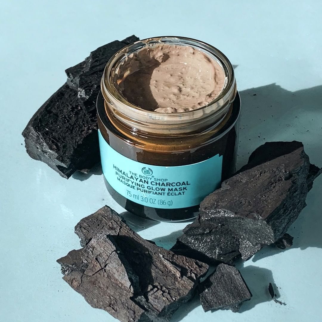 The Body Shop India - Revive & refine your skin with our Himalayan Charcoal Purifying Glow Mask. 🥰
It draws out impurities and refines the appearance of pores for healthy-looking skin. ​

✔️100% vegan...