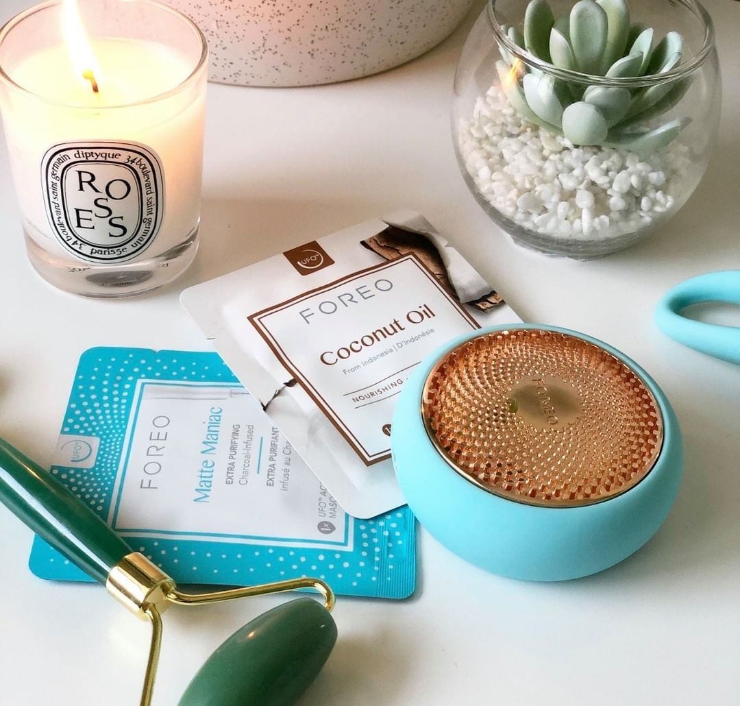 FOREO - Get into your comfy spa oasis and enjoy a self-care session with UFO 2 ✨

The Matte Maniac mask contains charcoal, known to draw dirt, oil, and other impurities to the skin’s surface, gently r...