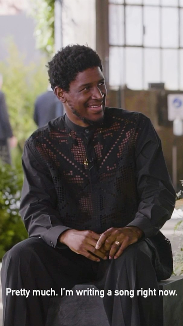 Valentino - Following his performance during #ValentinoCollezioneMilano, Emmy award-winning singer @labrinth sat down with @theperfectmagazine's @bengcobb for an interview about his work.

Video by @f...