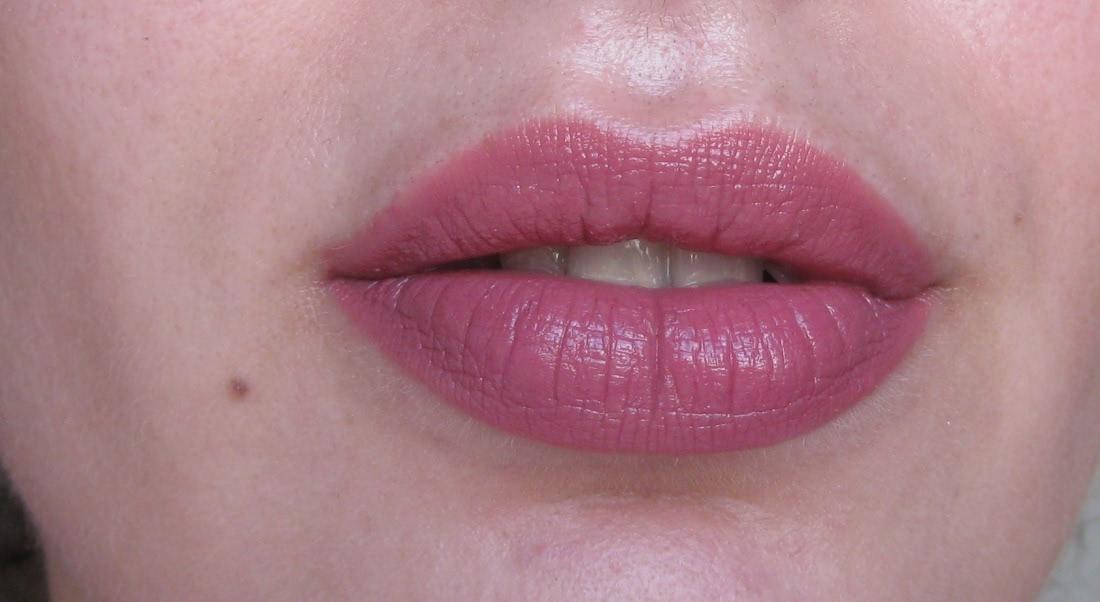 Очень осенний Ягодный Взрыв - Sleek MakeUp Power Plump Lip Crayon - отзыв4 Очень осенний Ягодный Взрыв - Sleek MakeUp Power Plump Lip Crayon