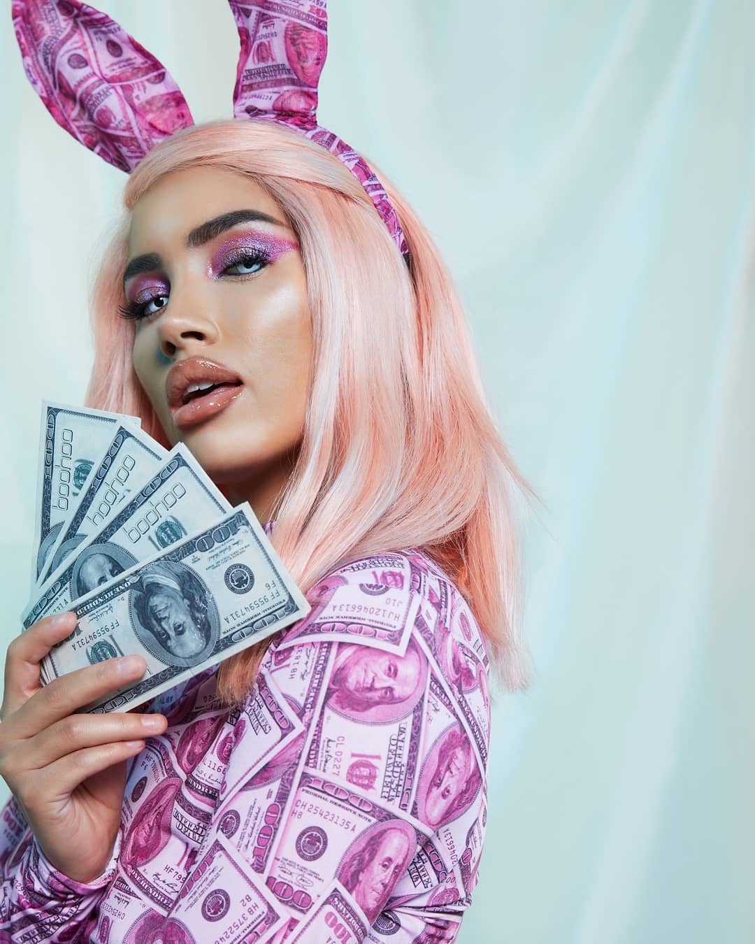 boohoo - Dress to thrill this Halloween 🤑
Shop the look 🔎 FZZ47141