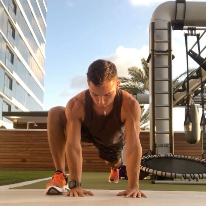 Onnit - ♻️ Mobility Health ♻️⁠
-⁠
Repeat these exercises pre and post-exercise.⁠
⁠
✅ Mt climber with hip rotation⁠
✅ Front step through to tripod reach
✅ Crawl out to toe touch
✅ Shoulder rotations
-⁠...