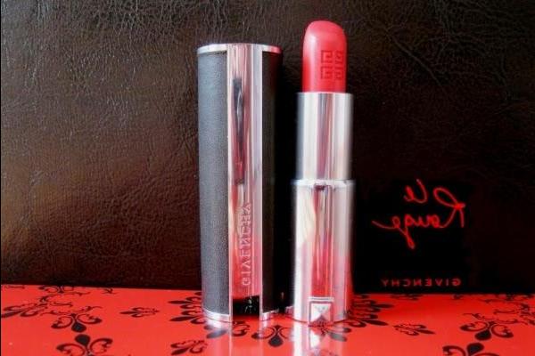 Dangerous passionate red: Givenchy Le Rouge Lipstick No. 305 Rouge Egerie - review