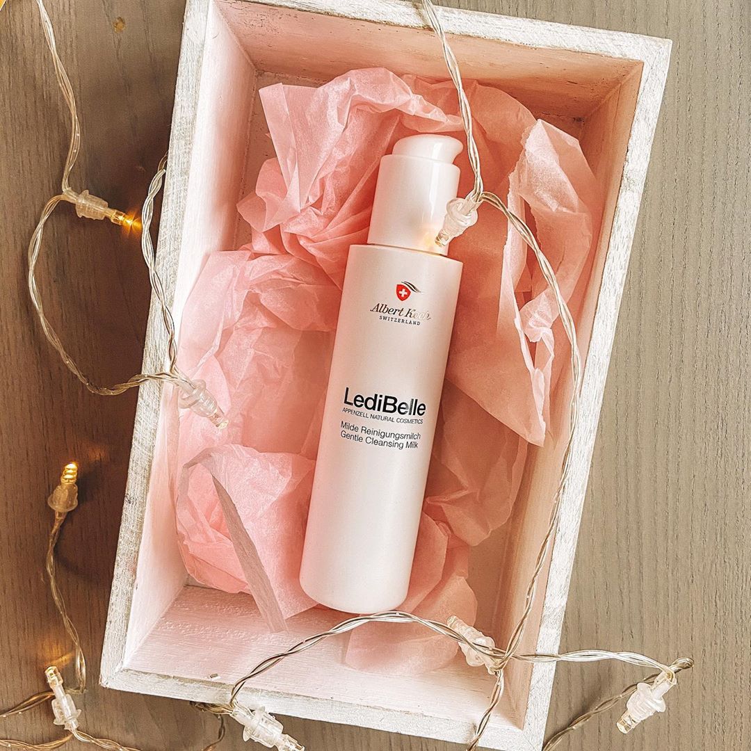LediBelle - The 20th door opens…is it really almost Christmas? Quick, here is an idea for last minute Christmas shoppers: Our Gentle Cleansing Milk ready to put a smile on your loved one’s face 🐐❤️🎄.*...