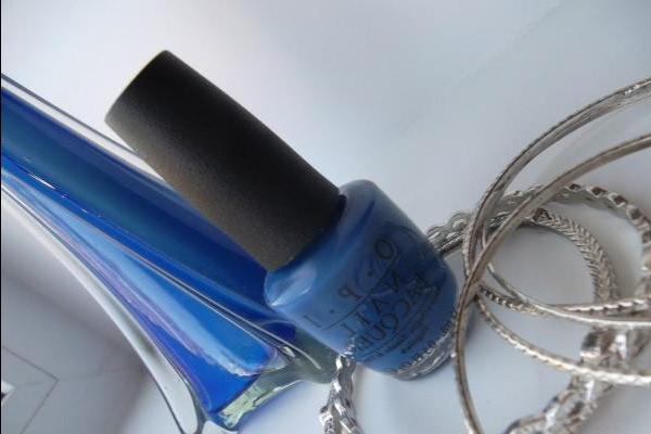 OPI Dating A Royal - rezension