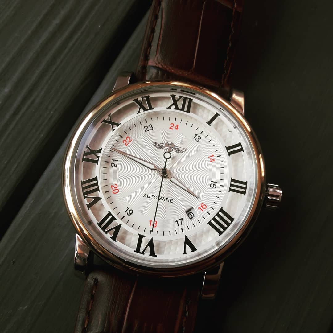 Lekos - Механічний чоловічий годинник ⌚Winner Cartier
🇺🇦Гарантія 6 місяців
▶️Мінеральне скло
▶️Ремінець екошкіра
▶️Відображення дати
▶️Механічний механізм з автопідзаводом
#Lekos #годинники #Чоловічий...