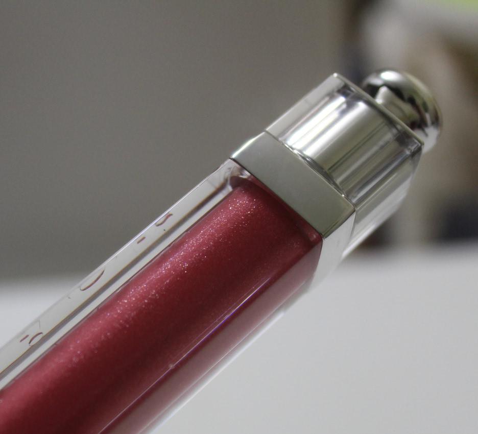 Отзыв. Универсальный оттенок блеска Dior Addict Ultra Gloss, подходящий к любому образу5 Универсальный оттенок блеска Dior Addict Ultra Gloss, подходящий к любому образу