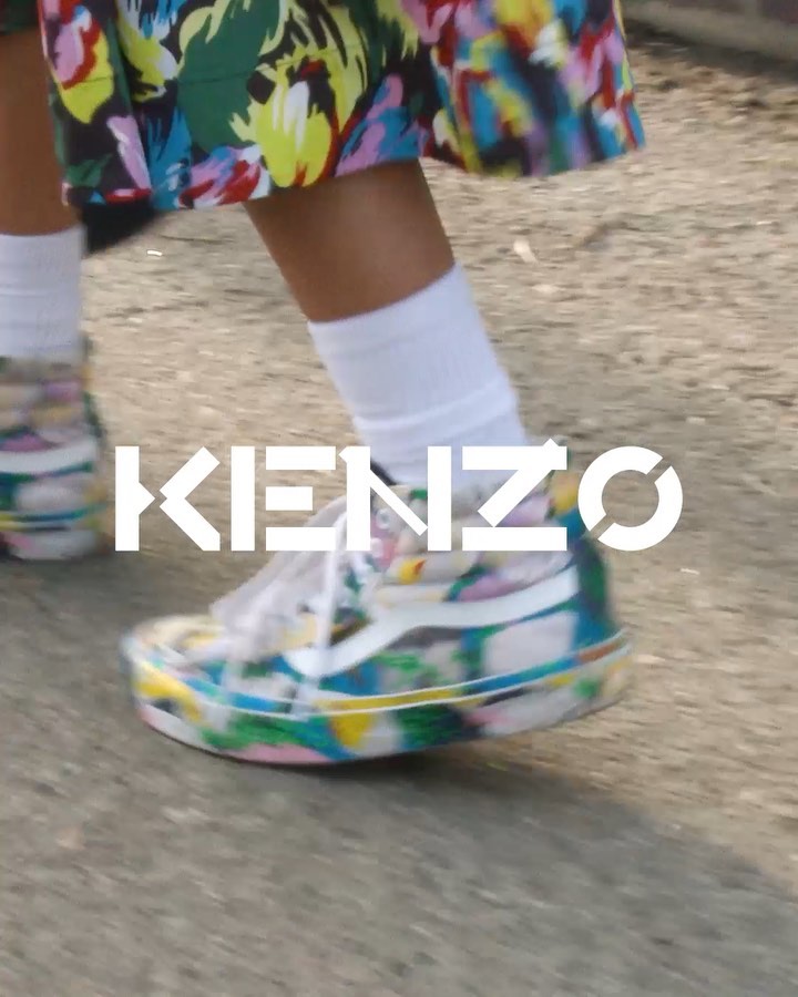 KENZO - #KENZOxVANS
The iconic @vans Old Skool and Sk8-Hi styles are wrapped in #KENZO archival floral prints, in a new footwear collaboration. Available from tomorrow, 17th June, on KENZO.com and KEN...