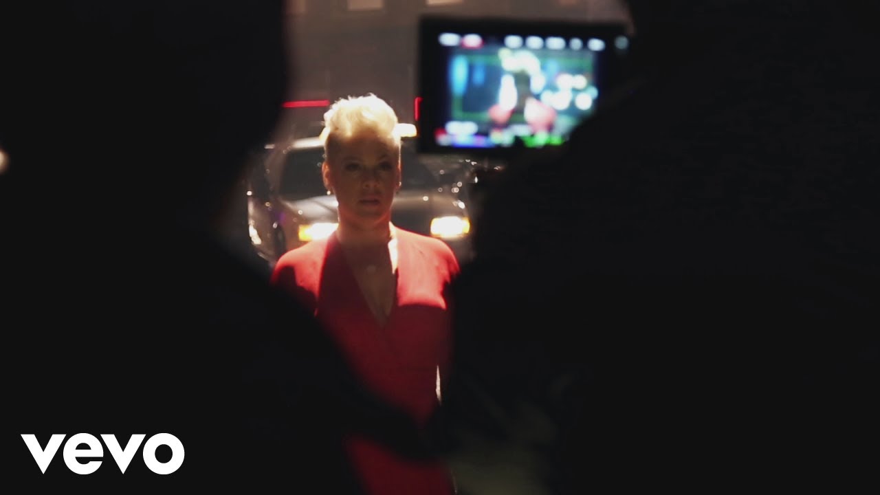 P!nk - Walk Me Home (Behind The Scenes)