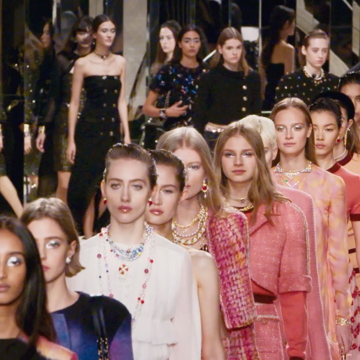 CHANEL - Time stood still at the Paris – 31 rue Cambon 2019/20 Métiers d’art show, presented at the Grand Palais in Paris in December.
The collection is now in boutiques.

Video by Roman and Sofia Cop...