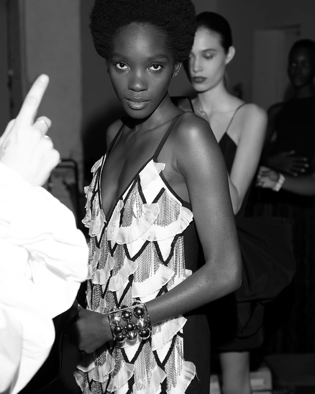 CAROLINA HERRERA - Behind the scenes at our Summer 2021 collection shoot that took place at One Hanson Place in downtown Brooklyn, captured by @elischmidtphoto 

This shoot was produced in accordance...