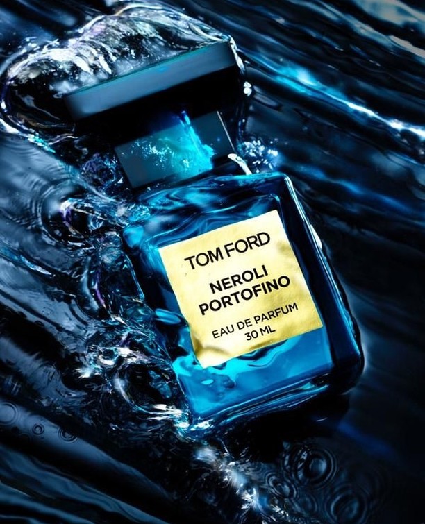 A N T O N I O L I . E U - Cool breezes, sparkling clear water and lush foliage of the⁠ Italian riviera⁠ @tomfordbeauty ⁠