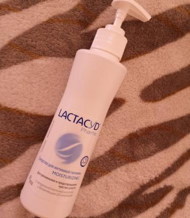 Отзыв о Гель для интимной гигиены Lactacyd Pharma MOISTURIZING от Brionna  - отзыв