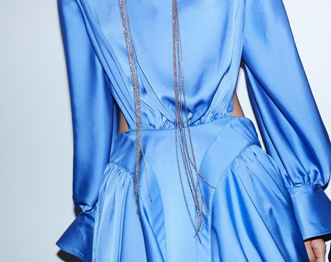 MUGLER - The mugler blue light satin fluid hip dress from the Spring Summer 2020 collection available @printempscom.
-
-
Photography @ulrichknoblauch
#mugler