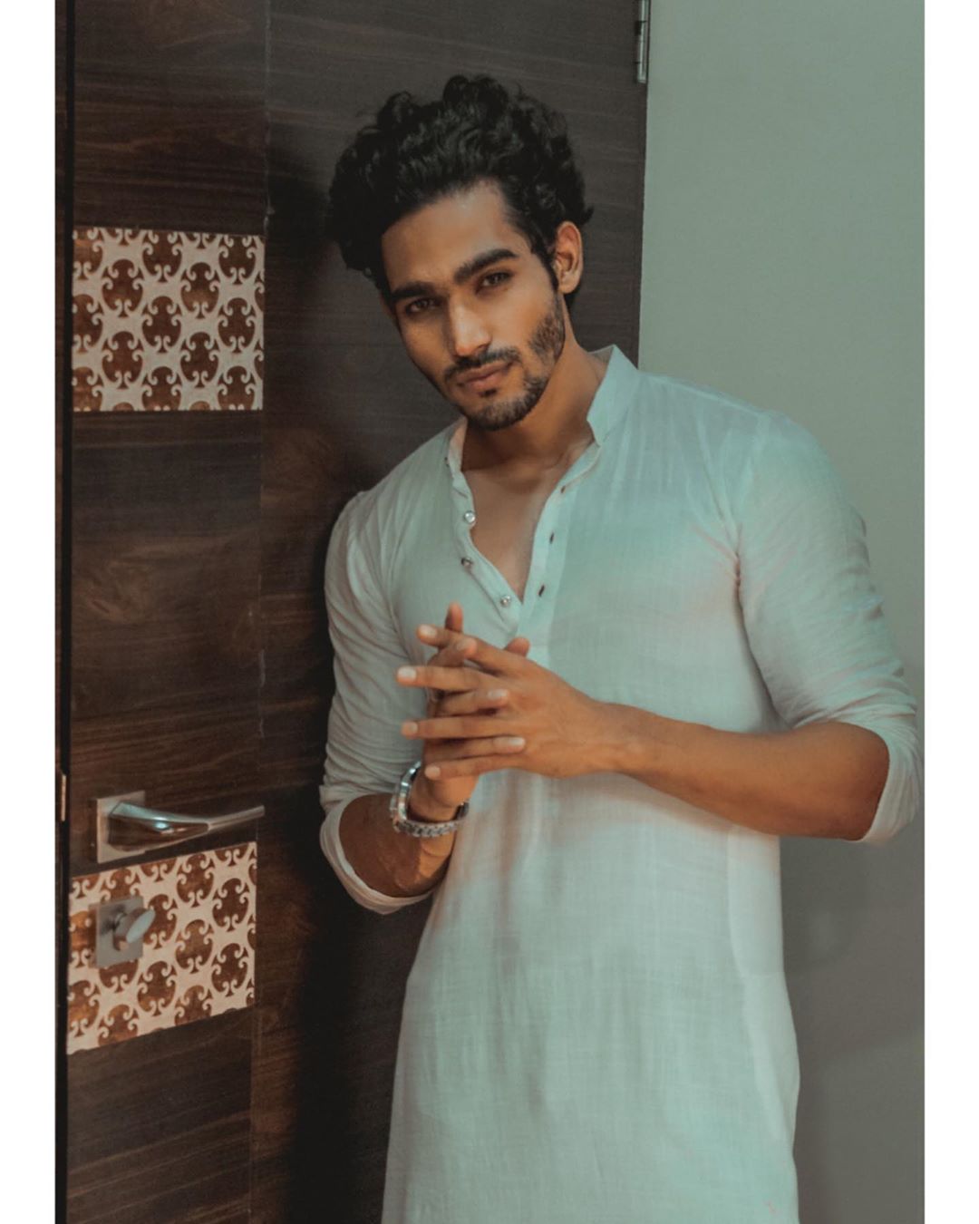 MYNTRA - A basic white kurta is the most versatile piece of clothing every guy must own. 
📸 @aagazakhtar_
Look up style code: 2127213 / 11723734
For more on-point looks, styling hacks and fashion advi...