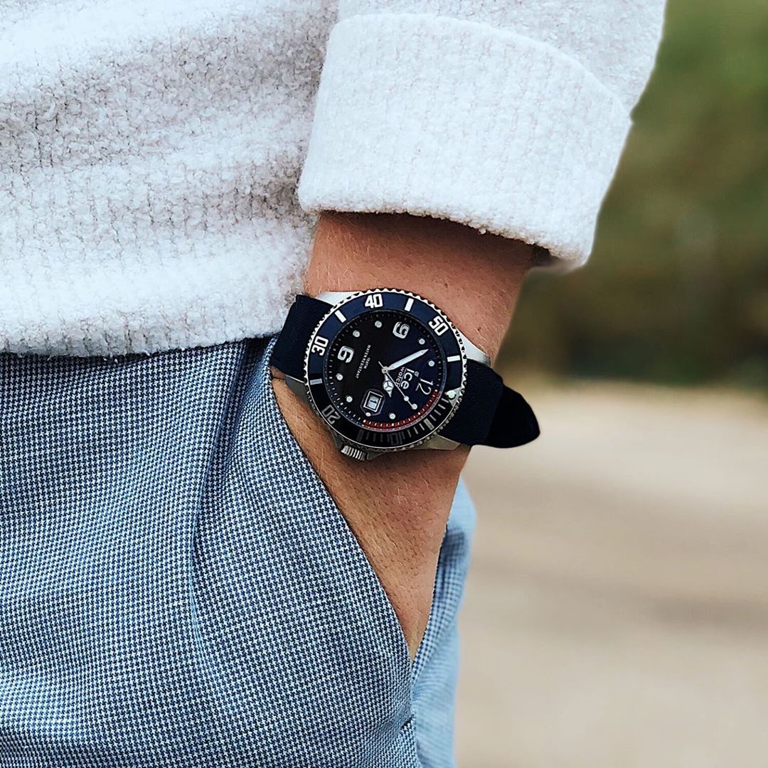 Watches2U - A classic black dial and black strap watch is a must have for your watch collection.⁠ ⁠
⁠
⌚Ice-Watch Mens 015773⁠
📷@IceWatch⁠
.⁠
⁠.⁠
⁠.⁠
#menswatch #mensaccessories #mensstyle #mensfashion...