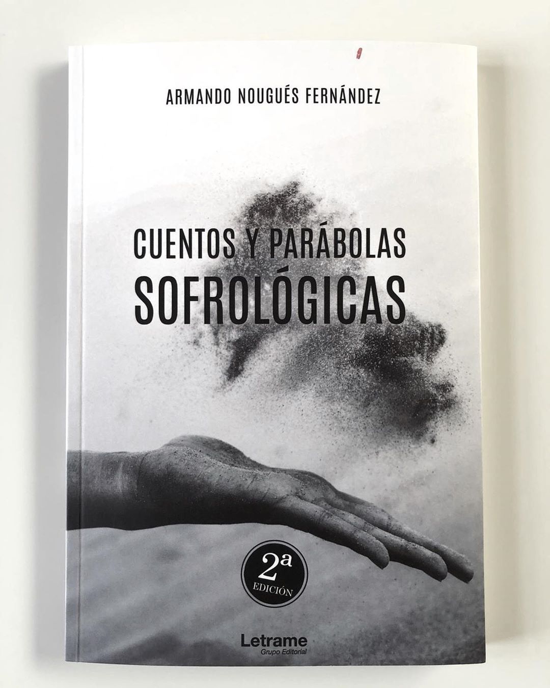 Antonio Banderas - Este es un libro sobre lo más importante en la vida, la salud.
Del Dr. Armando Nougués Fernández

💯% recomendable!