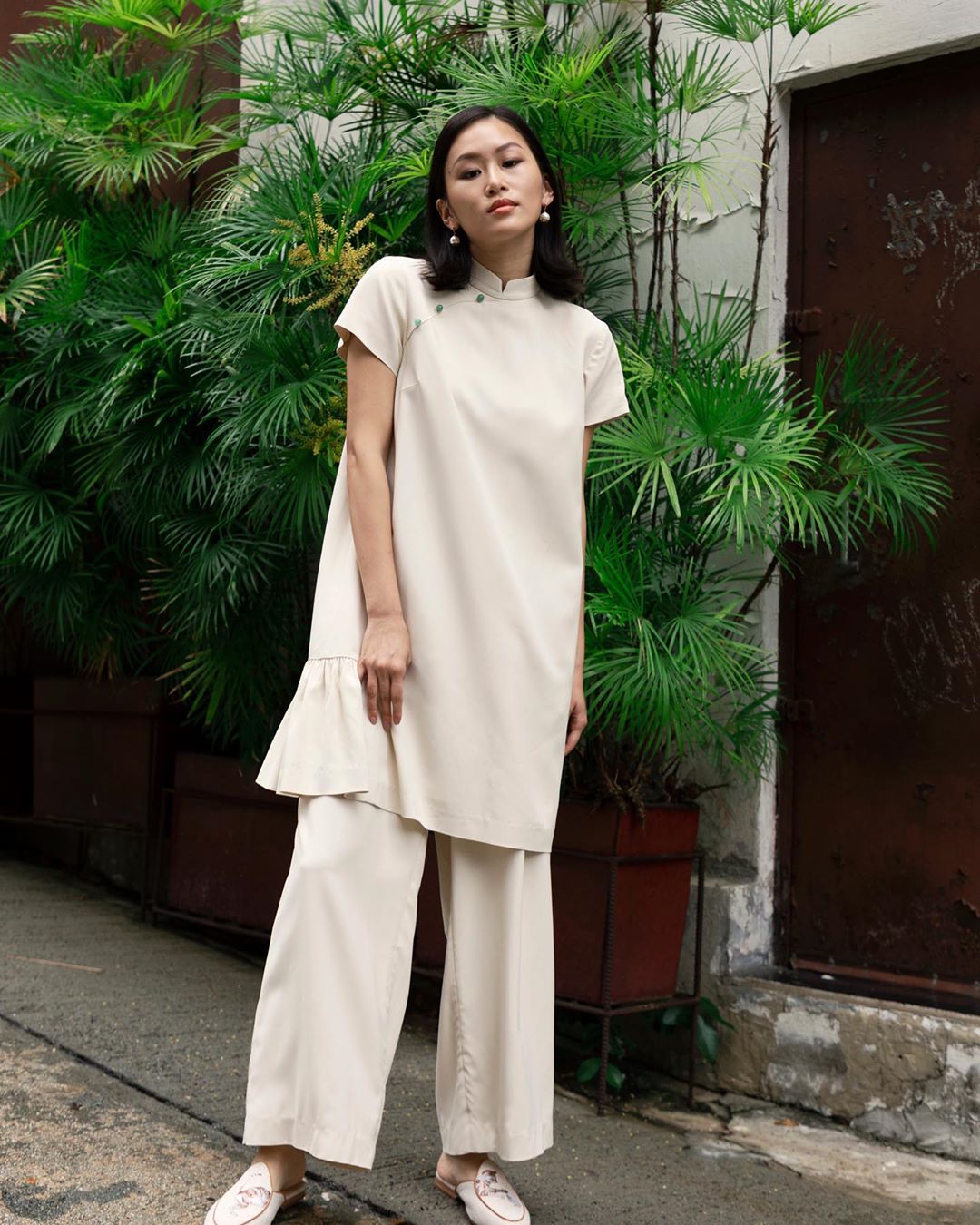 Shanghai Tang - Elevate your everyday dresses.⁠
⁠
今天來點不一樣⁠
⁠
#ShanghaiTang #滩海上 #SHT⁠ #SHTSS20⁠⠀
#SHTWomens #SHTReadyToWear #SHTRTW