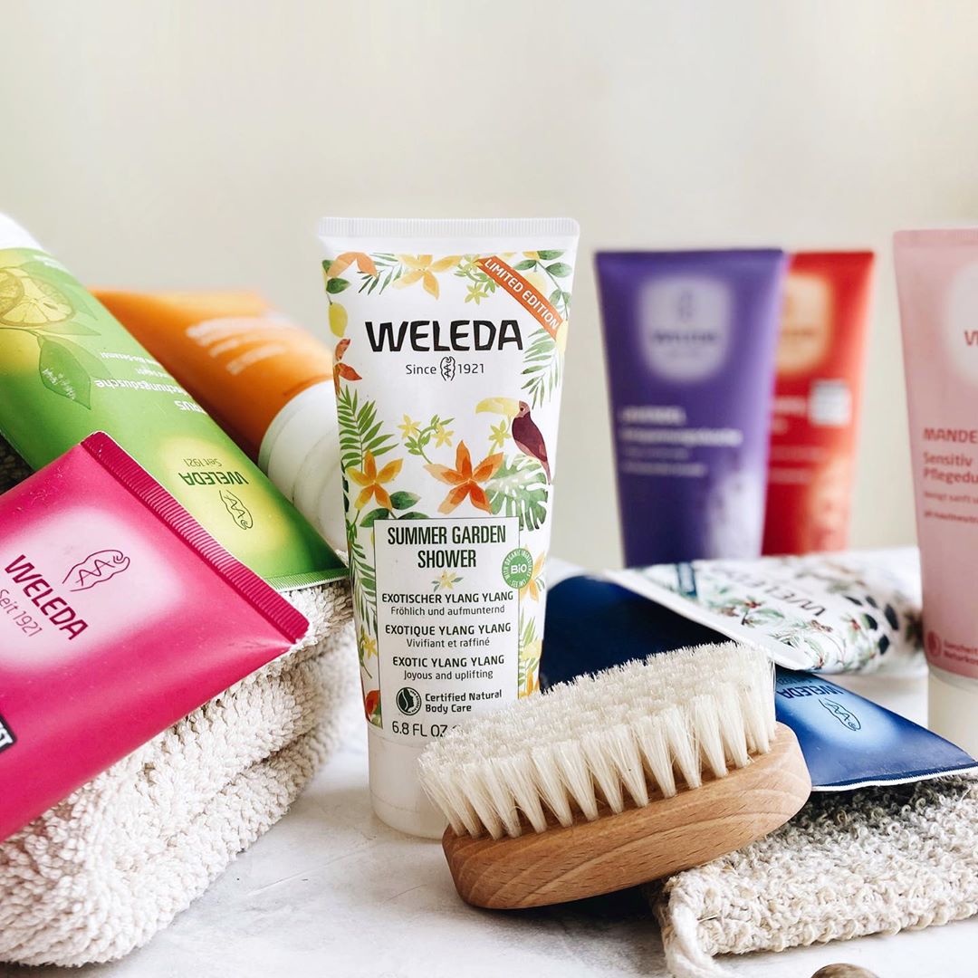 Weleda Russia - Какой гель для душа @weledarussia ваш любимый? Голосуйте эмодзи в комментариях:

🌹Розовый
🌸Деликатный
🍋Цитрусовый
❤️Гранатовый
🍊Облепиховый
💜Лавандовый
💁🏻‍♂️Мужской
🌺 Summer Garden
🌲 F...