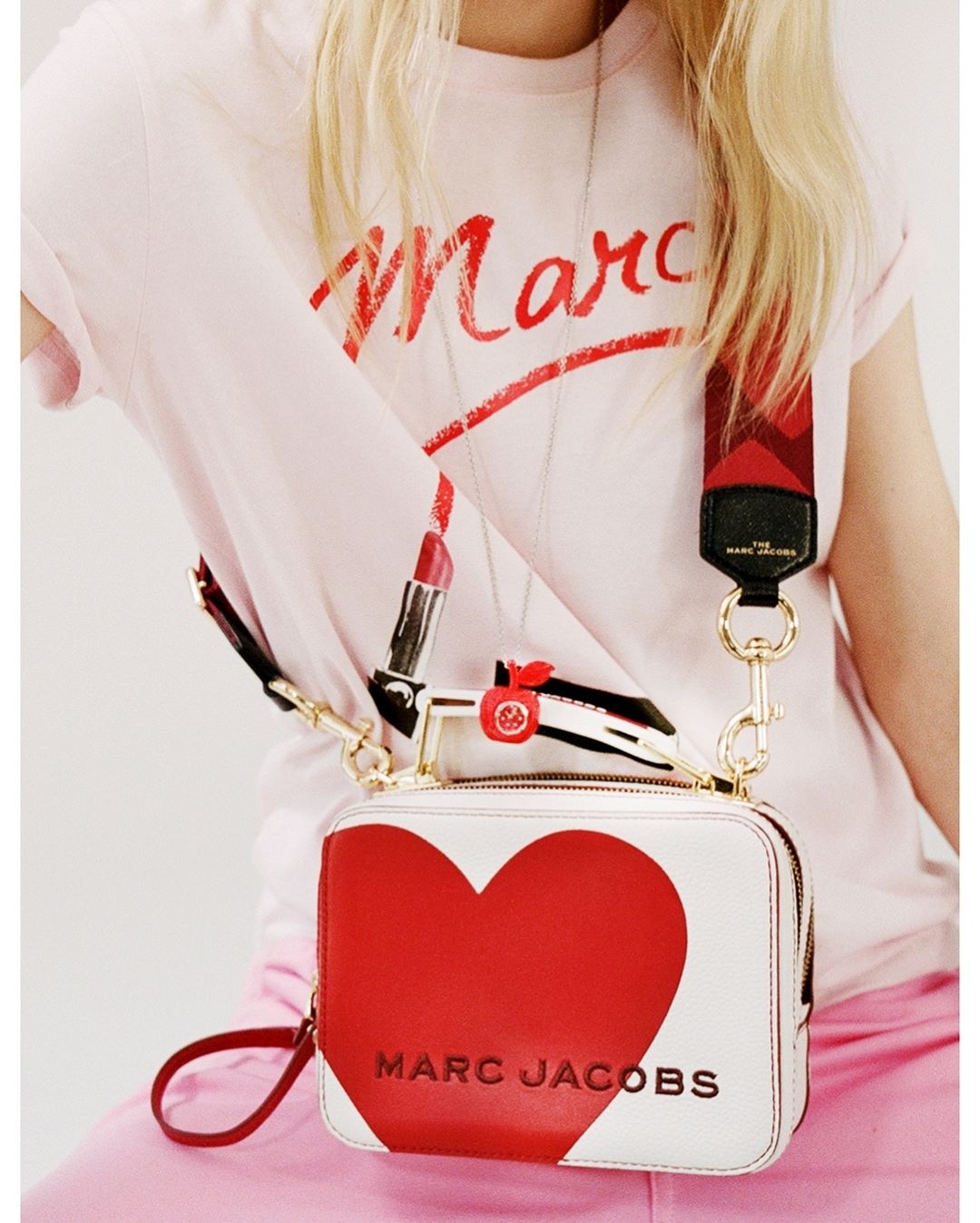 Au Pont Rouge - #THEMARCJACOBS extra 40%❗
#aupontrouge
#aupontrougeonline
#happyjune
❤️❤️❤️