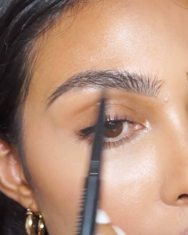 NYX Professional Makeup - Hi brows! ✨ @rafeekalove slays fluffed, yet defined brows using our Fill & Fluff Eyebrow Pomade Pencil in 'Espresso' ☕💕 What''s been your go-to brow product for snatched arch... NYX Professional Makeup - Hi brows! ✨ @rafeekalove slays fluffed, yet defined brows using our Fill & Fluff Eyebrow Pomade Pencil in 'Espresso' ☕💕 What''s been your go-to brow product for snatched arch...