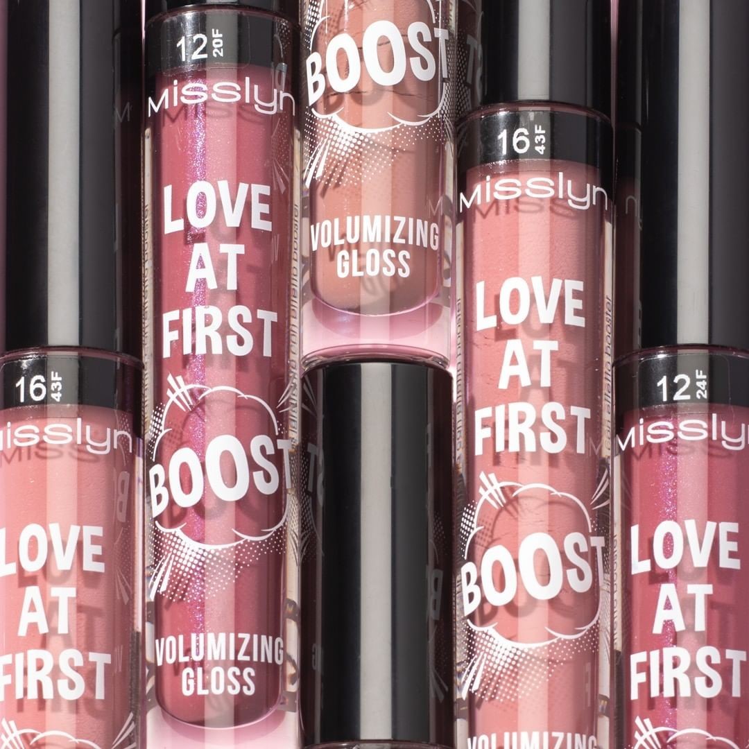 MISSLYN - Thanks to its nourishing formula, our Love At First Boost Volumizing Gloss plumps your lips, creating a seductive, kissable pout. Simply BOOSTastic! 💋⠀⠀⠀⠀⠀⠀⠀⠀⠀
⠀⠀⠀⠀⠀⠀⠀⠀⠀
#misslyn #misslyncos...