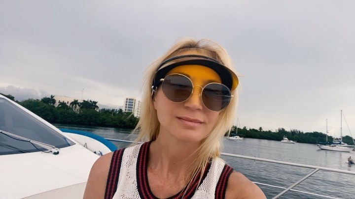 KRISTINA ORBAKAITE - Настроение - Лето ☀️💦🕊 #кристинаорбакайте #свобода #kristinaorbakaite #клавдияземцова #лето