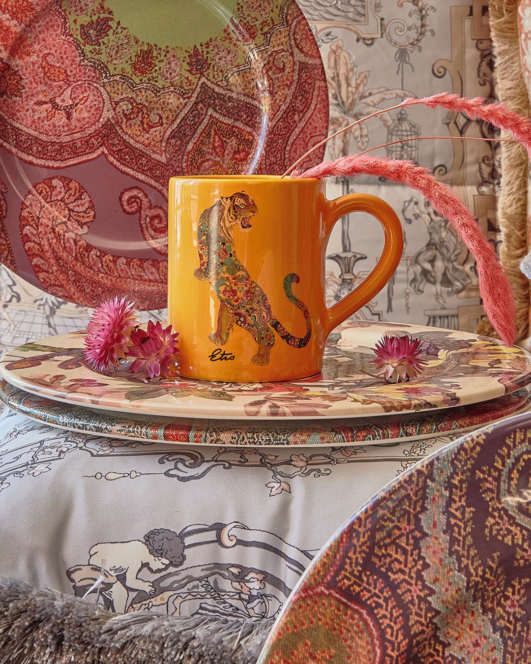 ETRO - Furnish every corner of your home with ETRO style.⁣
Discover the latest #ETROhome collection in selected stores worldwide.⁣
#ETRO