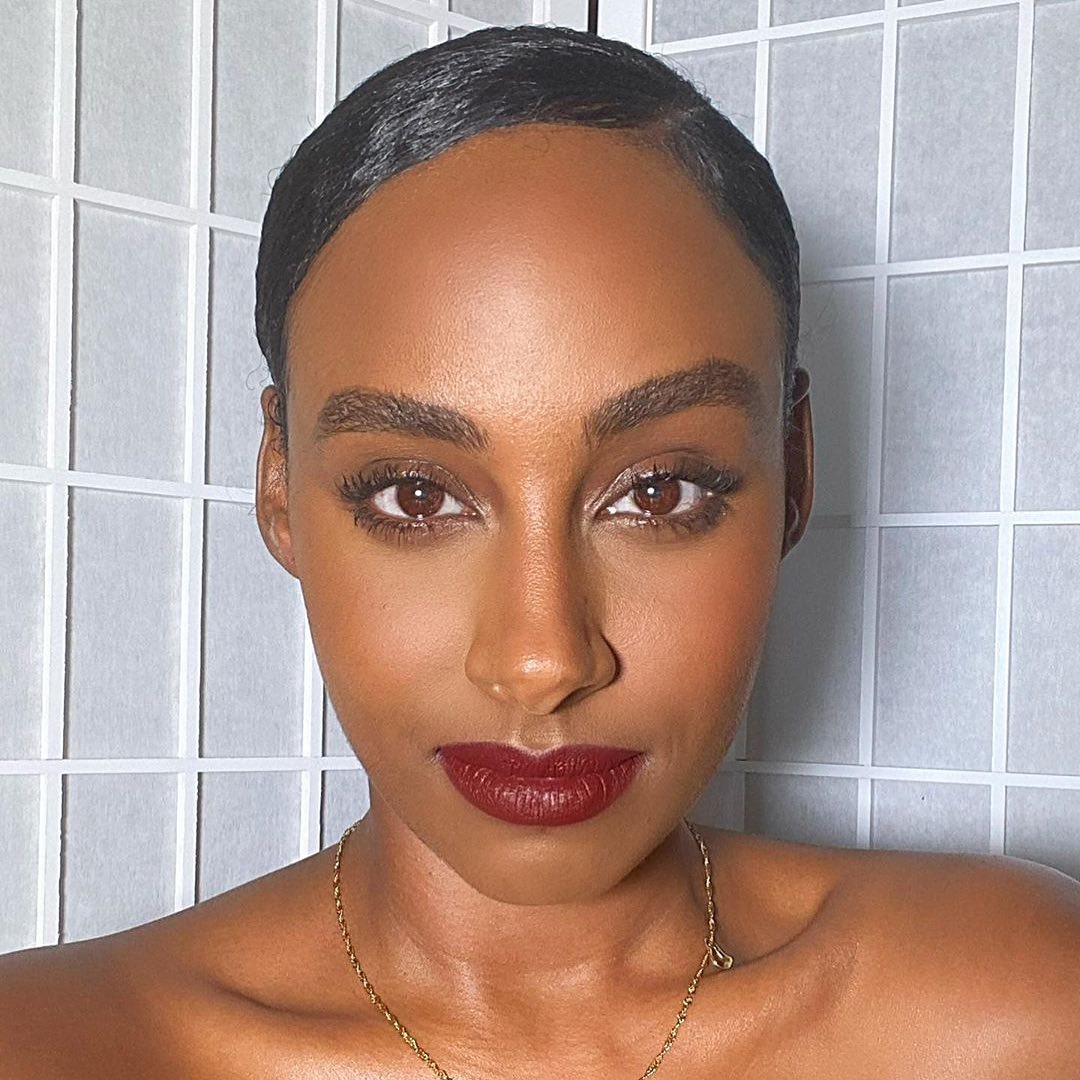 Maybelline New York - Get @delinamedhin Fall makeup look using #instantagerewind concealer, #cheekheat gel blush in 'berry flame', #totaltemptation brow pencil and #superstayinkcrayon in 'make it happ...