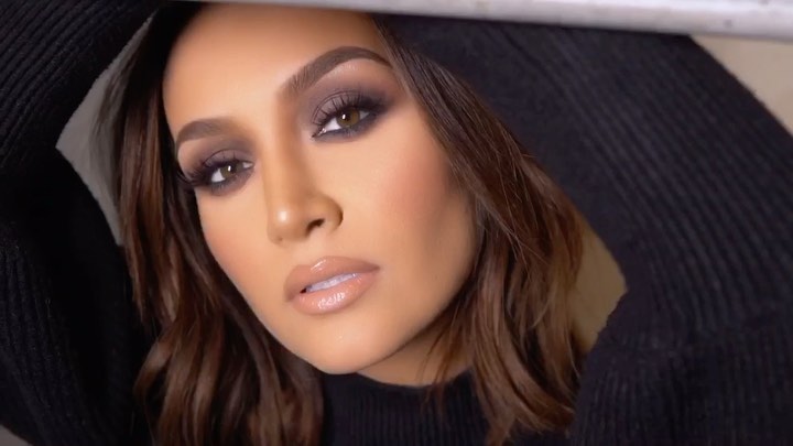 DOSE of COLORS - OUR PRETTY COOL EYESHADOW PALETTE IS PERFECT FOR CREATING A QUICK DAYTIME OR NIGHTTIME LOOK! IT FEATURES A MIX OF TAUPE, GREY AND CHARCOAL SHADES.
#doseofcolors #makeupessentials #cr... DOSE of COLORS - OUR PRETTY COOL EYESHADOW PALETTE IS PERFECT FOR CREATING A QUICK DAYTIME OR NIGHTTIME LOOK! IT FEATURES A MIX OF TAUPE, GREY AND CHARCOAL SHADES.
#doseofcolors #makeupessentials #cr...