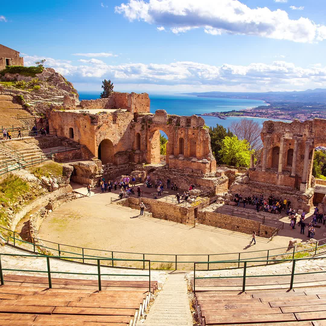 Collistar Italia - "Un viaggio tra i profumi dei fiori d'arancio e gli agrumi di Sicilia" con TALASSO-SCRUB ANTI-ETÀ. Regala al tuo corpo un trattamento unico che prepara la pelle ad accogliere al me...