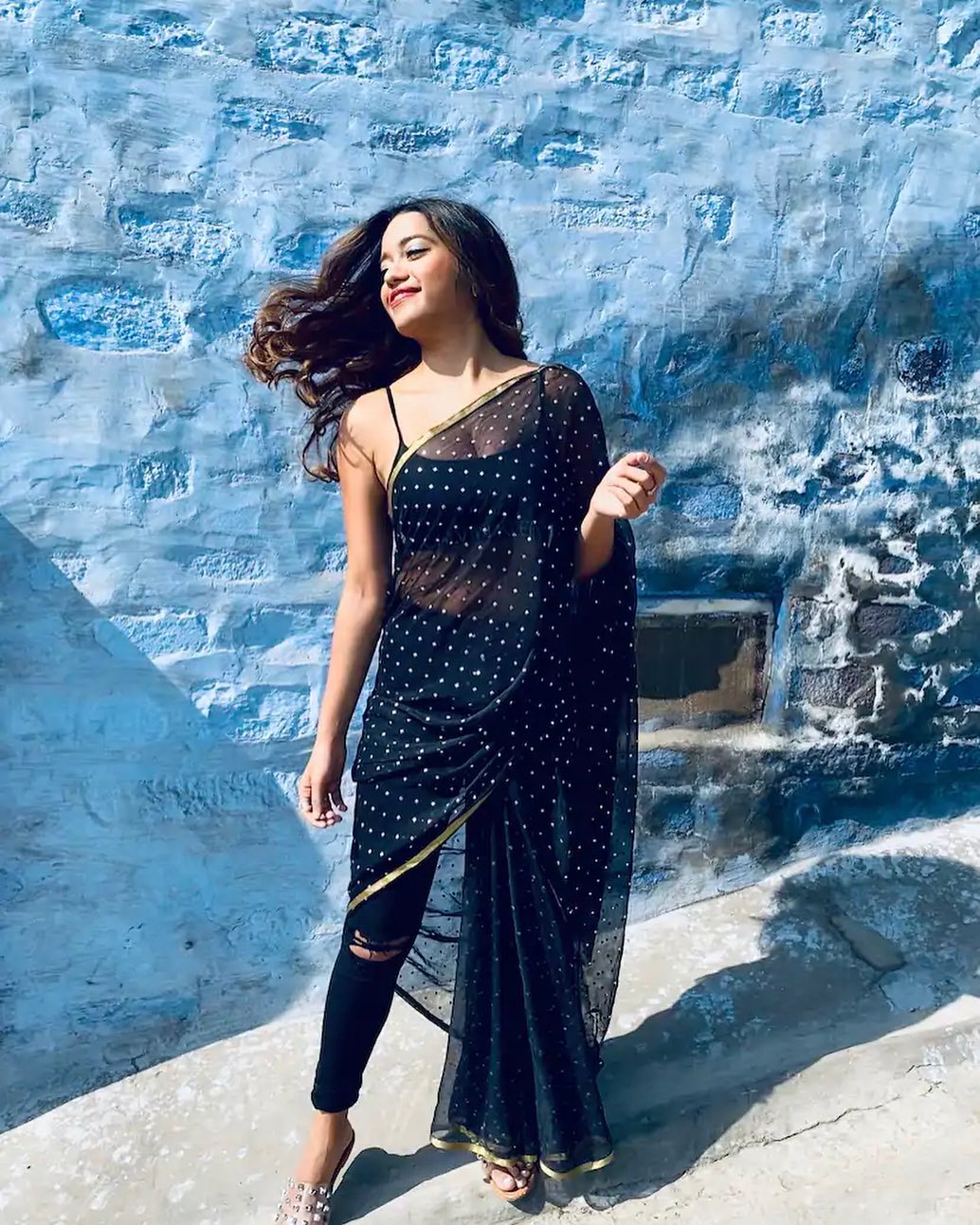 MYNTRA - Reinvent your traditional saree in an unconventional way!
📸 @debasreee 
Look up similar product code: 11263970 / 2477930 
For more on-point looks, styling hacks and fashion advice, tune in to...