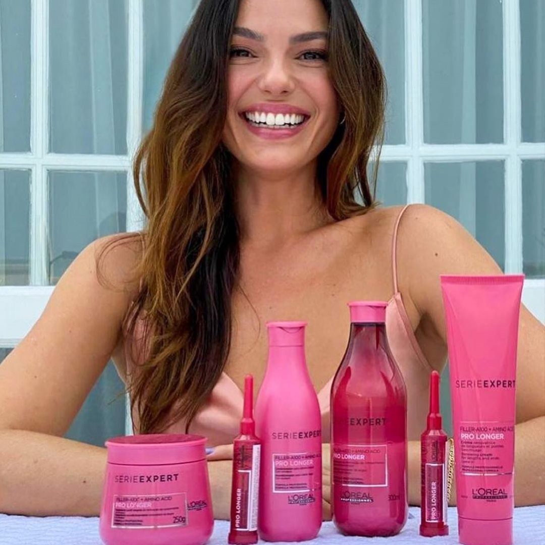L'Oréal Professionnel Paris - 📸 #Repost @lorealprobr
.
🇺🇸/🇬🇧 The gorgeous @isisvalverde, a Brazilian actress, is already re-conquering her long hair with Pro Longer!
From the first application, Pro L...