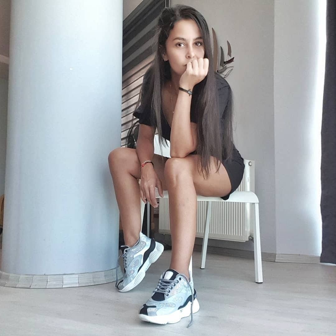 iLVi - Yeni parıltılı sneakerların, yaz günlerini aydınlatmaya hazır!🤩 Üstelik şimdi İlvi.com ve iLVi mağazalarında, %70'e varan indirime ek sepette %20 fırsatıyla!
Ürün Kodu Teraz-3137
📸 @nillayduru...