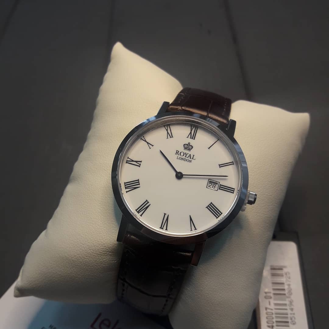 Lekos - Чоловічий годинник Royal London 40007-1🔝
🎩Кварцевий механізм
🌐Відображення дати
♾Шкіряний ремінець
💥Мінеральне скло
📣Виробництво в Великій Британії 🇺🇦Офіційна гарантія 24 місяці
#Lekos #royall...