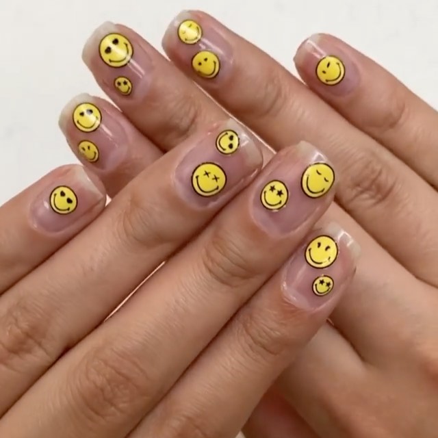 Ciaté London - Want a pro looking mani at-home? Check out our #CiatexSmiley #SmileOn nail stickers 😊🙌 @ninavee shows us how easily it’s done 💅🏼 get your mood boosting mani now ✨ shop our #CiatexSmile...