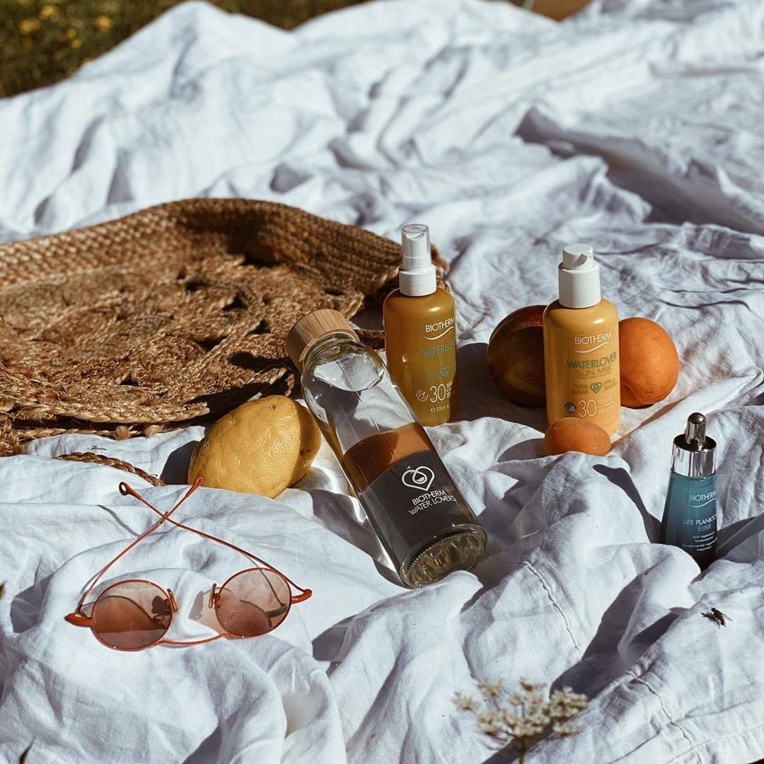 BIOTHERM - Summer picnic #goals courtesy of @martinaschiaffonati 

This summer, while enjoying the slower moments under the sun, please remember to keep your skin protected against UVA/UVB rays with o...