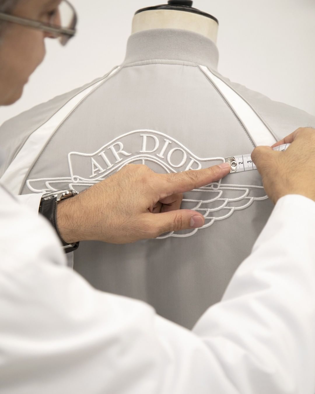 Dior Official - From tailoring to leather-working, the ultimate in #DiorSavoirFaire melds with the allure of American sportswear, as inspired by the on and off-court style of legendary basketball play...