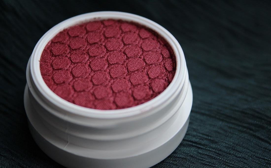 Незаслуженно забытые: мои 7 оттенков теней Colourpop Super Shock Shadow - отзыв4 Незаслуженно забытые: мои 7 оттенков теней Colourpop Super Shock Shadow