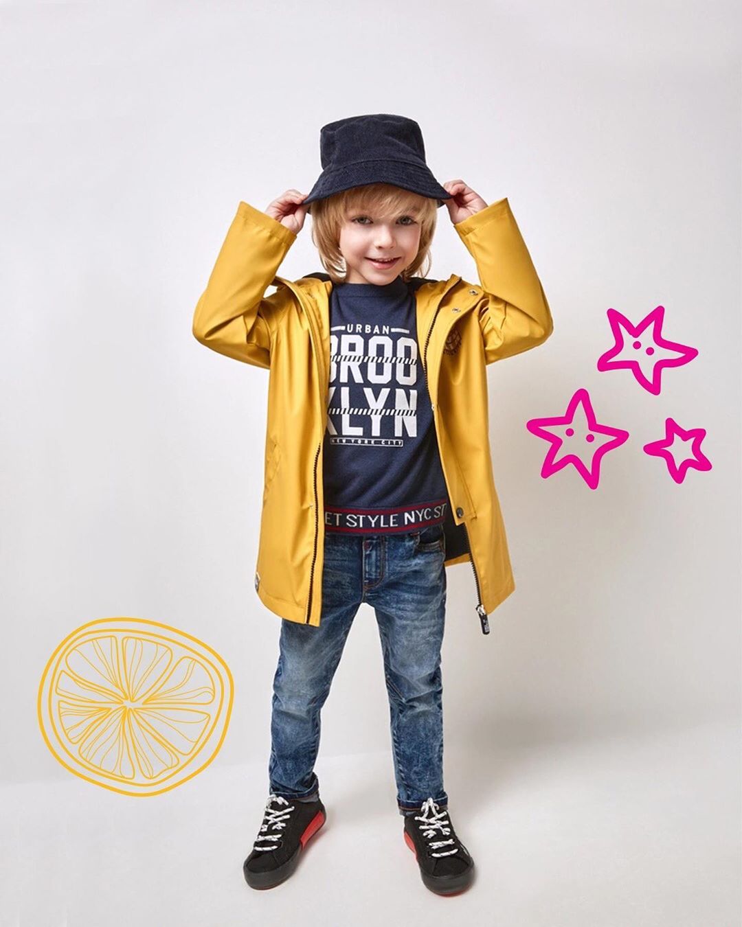 Acoola Kids - Подборка легких курток для мальчиков 🤪.
⠀
1. Удлинённая куртка-ветровка ярко желтого цвета сшита из водонепроницаемого и ветрозащитного материала.
🌡 Рекомендованный температурный режим:...