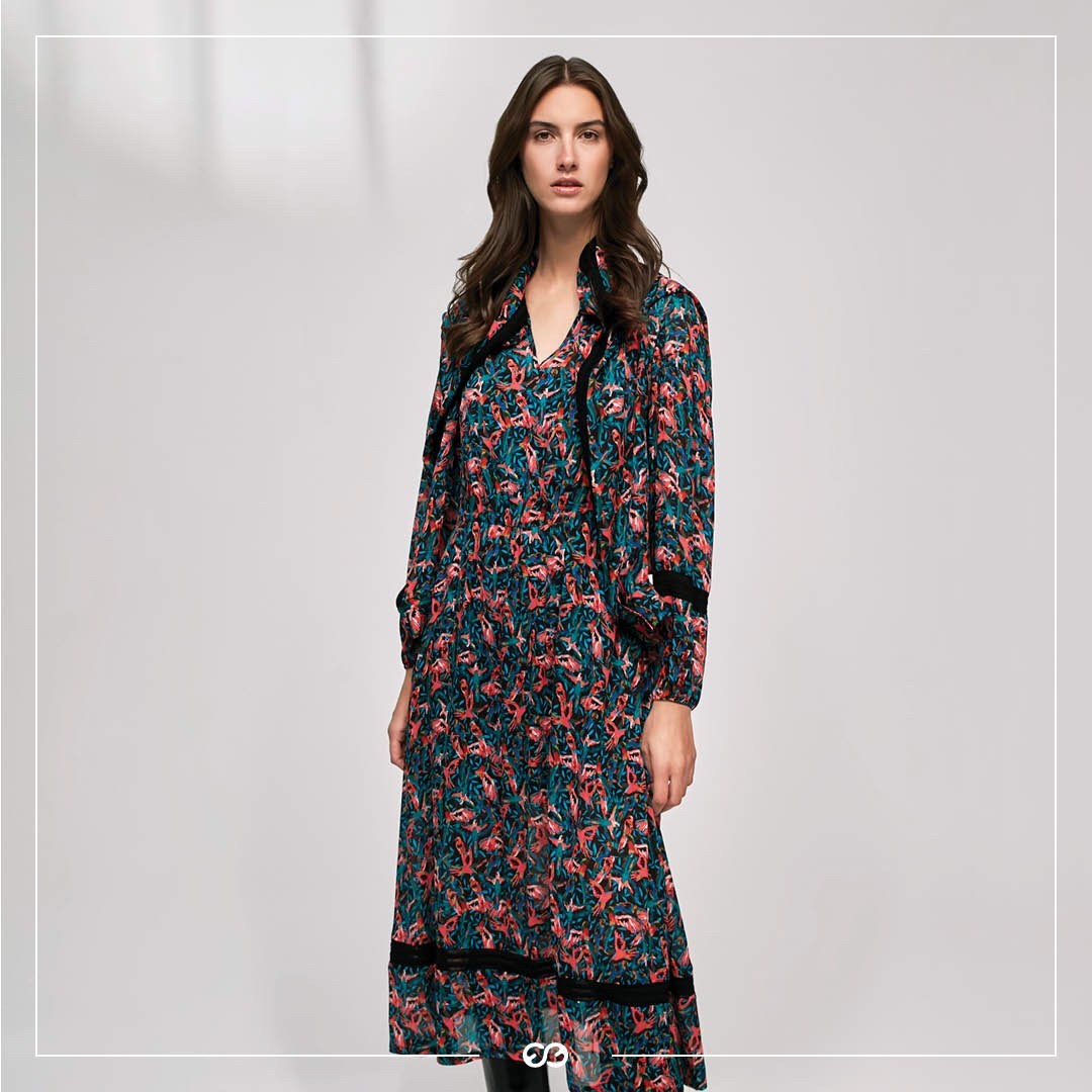 ESCADA - Inspired by our iconic archives, this retro-esque Parrot print lends a playful touch to the ESCADA Sport Pre-Fall 2020 collection. #EscadaSport #PreFall2020 #escadaofficial