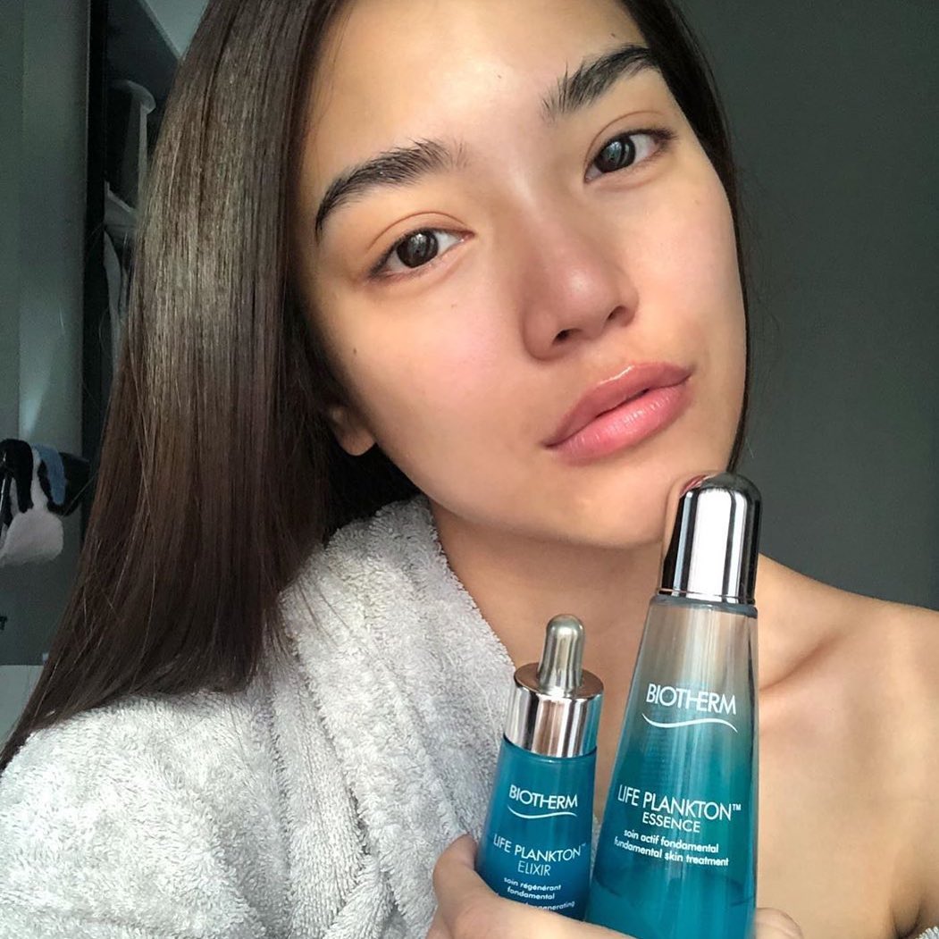 BIOTHERM - Prepping the skin is an important step we often forget! 

Take a tip from @ladiiprang by prepping your skin with our powerful healing duo, Life Plankton™ Essence and Life Plankton™ Elixir....