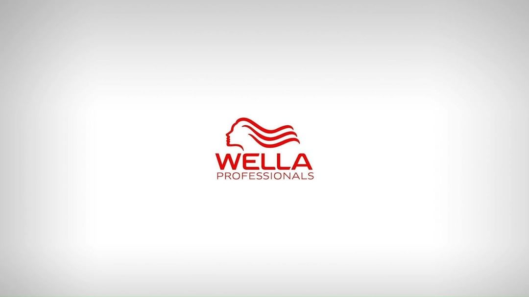 Wella Professionals Russia - Одно удовольствие наблюдать за работой настоящего профи! Особенно, если это Алексей Камышников @aleksmii. Особенно, если в деле техника иллюминаж.

Мастер своего дела + пр...