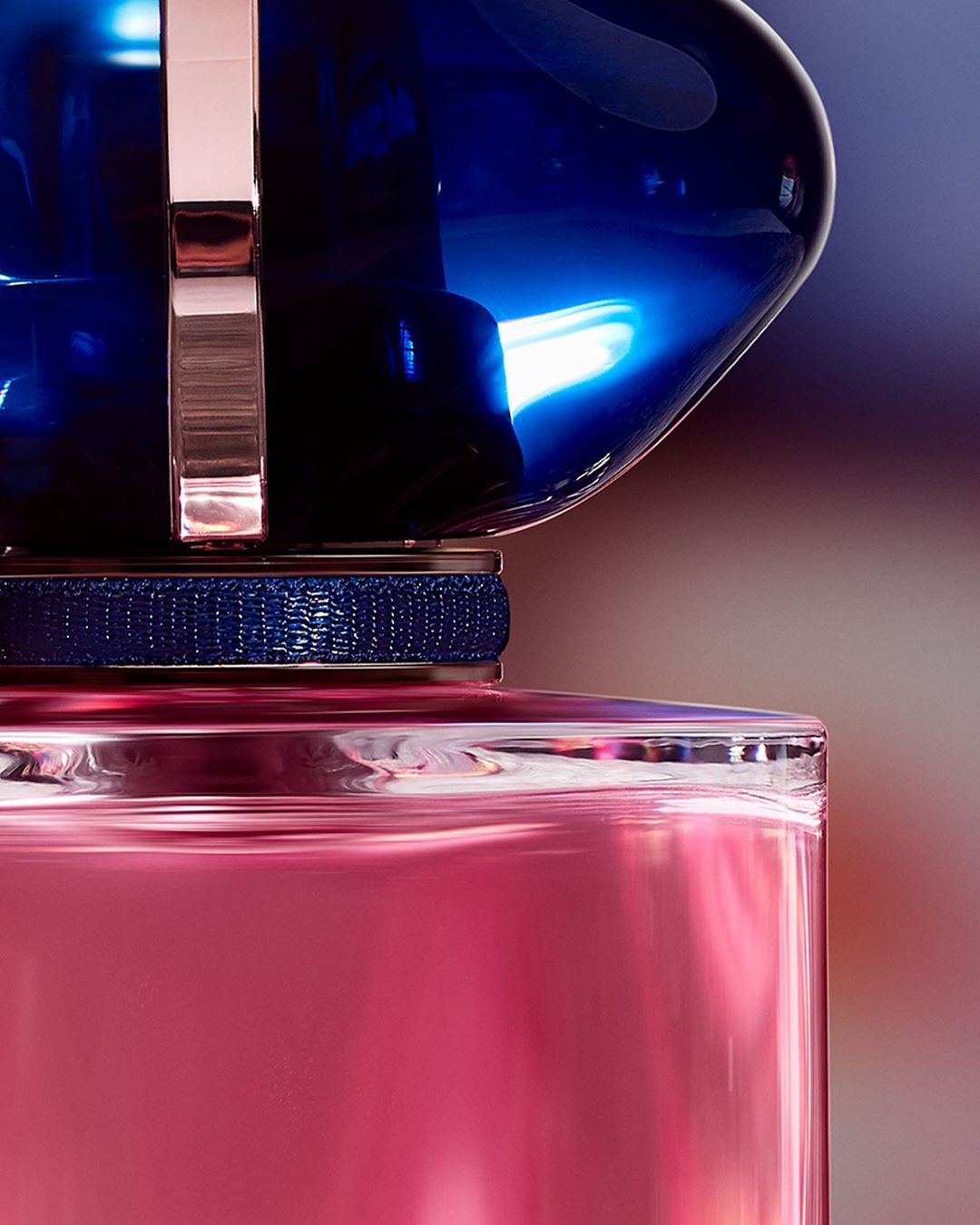 Armani beauty - Harmony in contrasts. The curved, deep blue cap juxtaposes the sleek, clean lines of the flacon, creating an elegant, multifaceted statement. MY WAY, the feminine new fragrance by Gior...