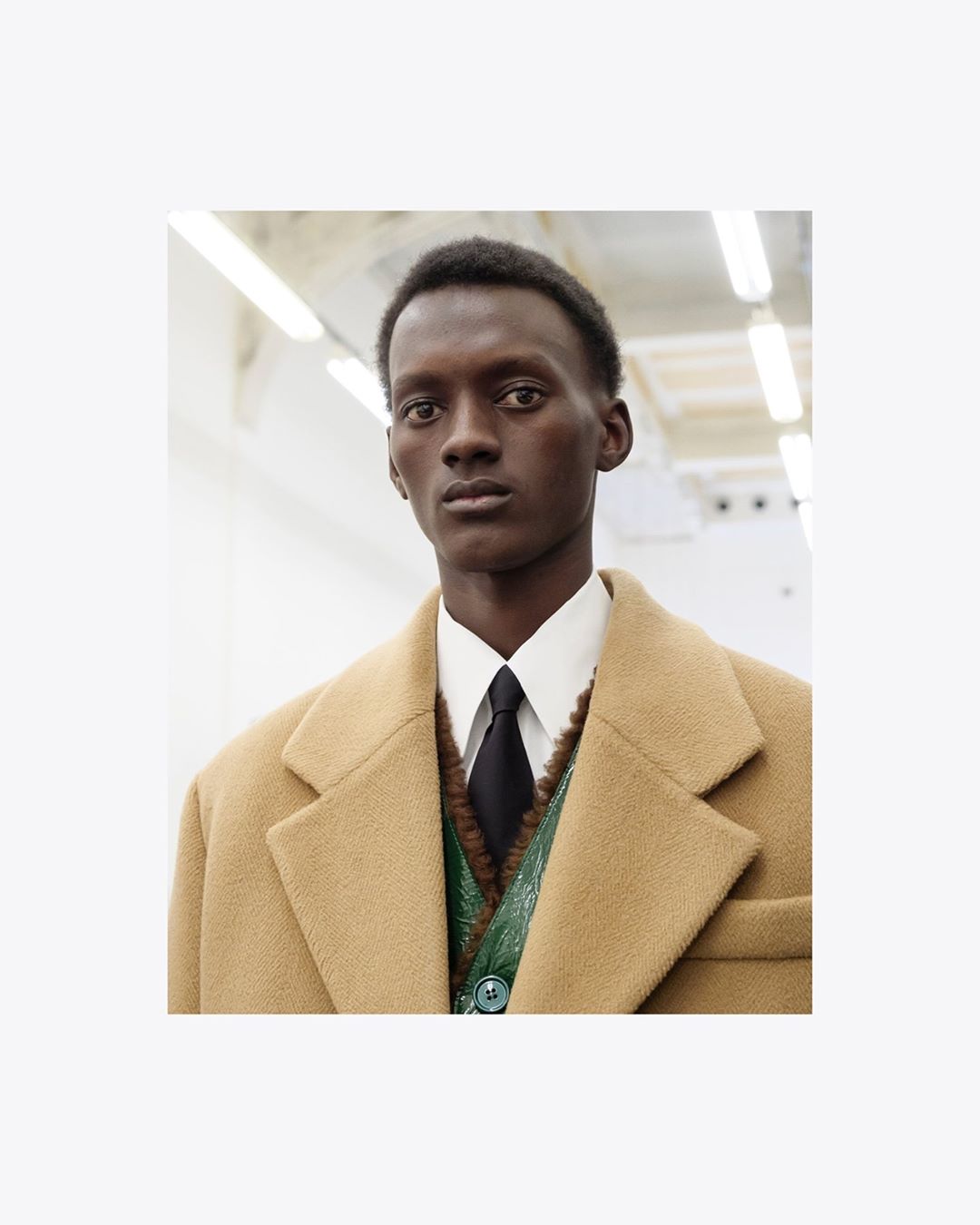 Prada - The original pieces of this look, worn at the #PradaFW20 men’s runway show in Milan, are now up for #auction.
A collaboration with @sothebys, the sales will benefit @unesco.
Bidding now open a...