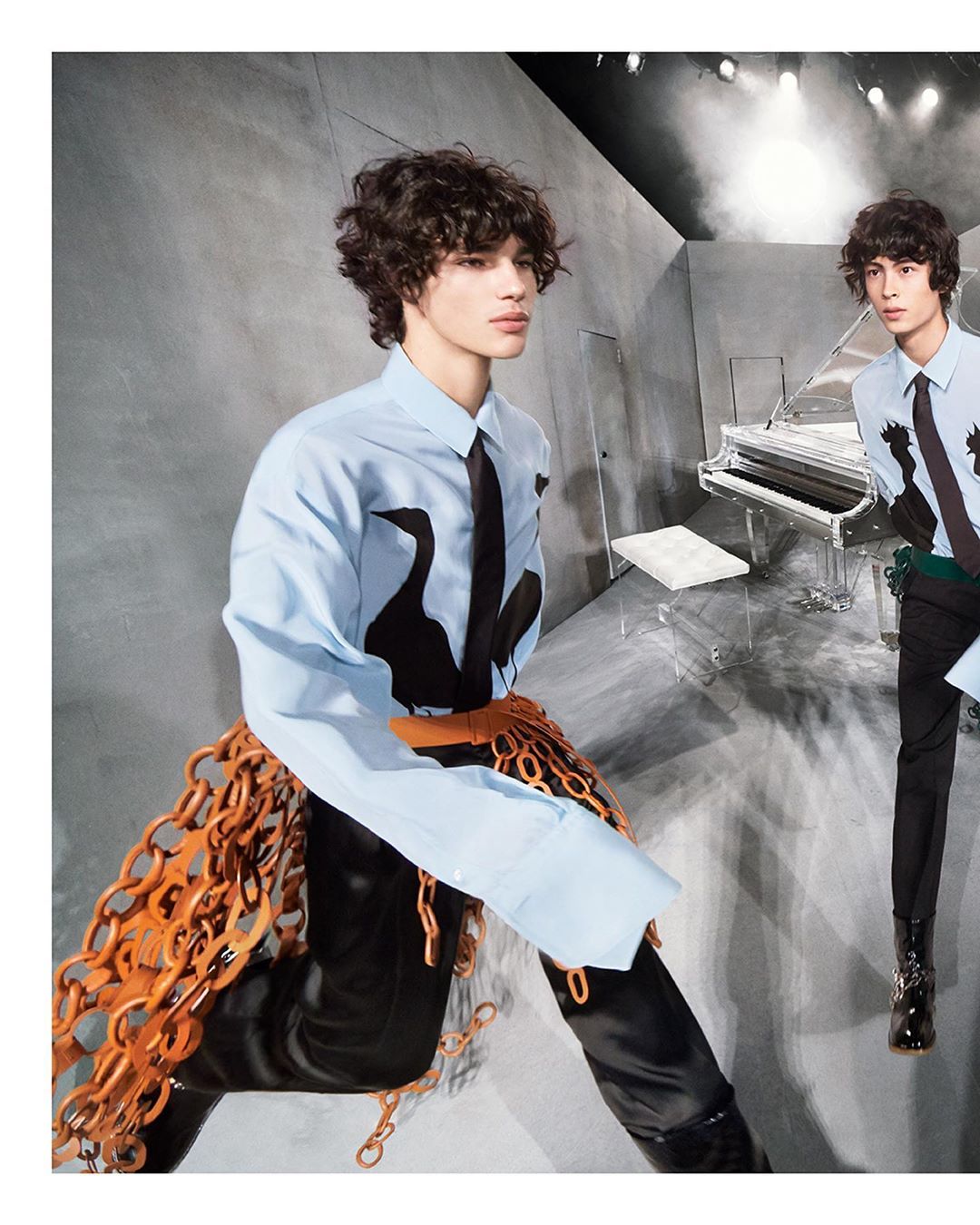 LOEWE - The LOEWE Fall Winter 2020 Menswear collection is now available in store and on loewe.com

Across the campaign, distortion comes across as a synonym of life, movement and energy.

Campaign cre...
